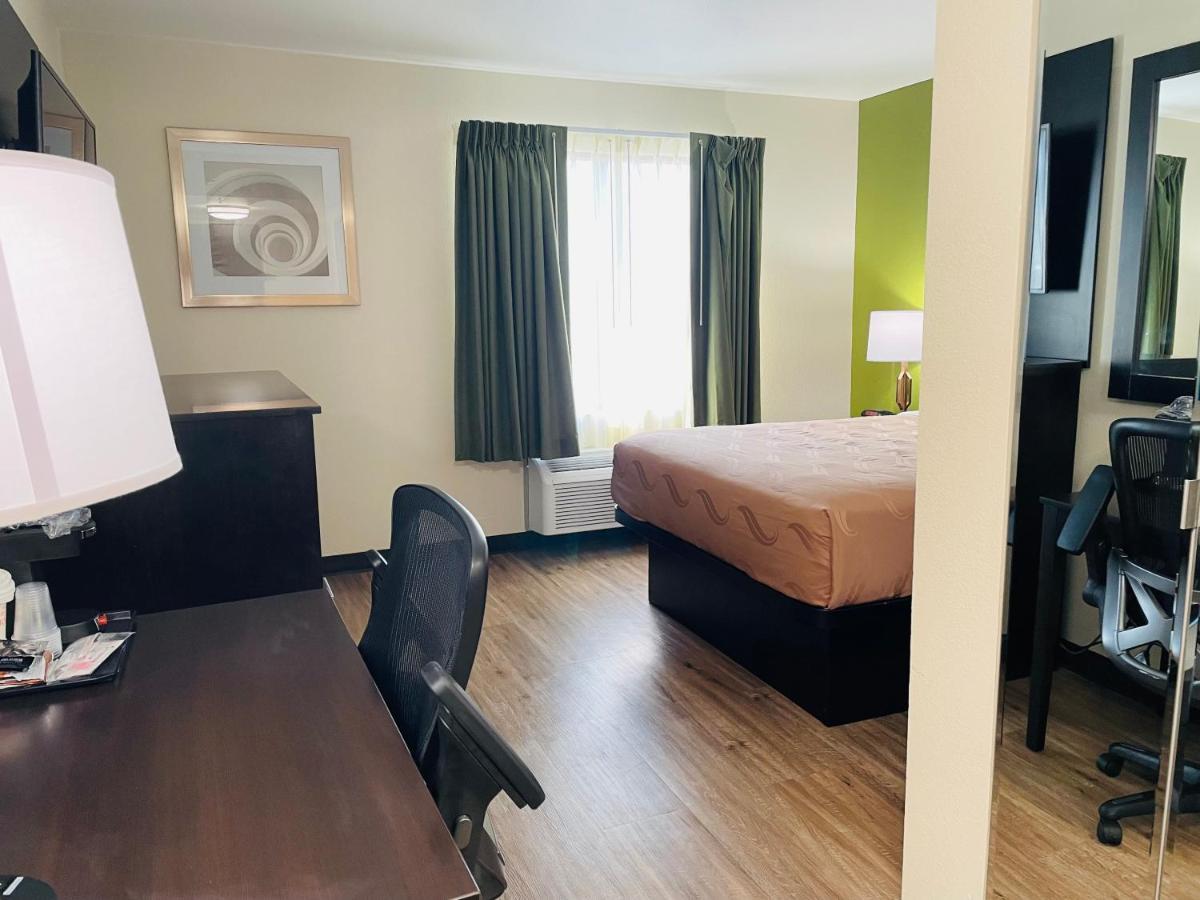 Quality Inn & Suites Lake Charles South Kültér fotó