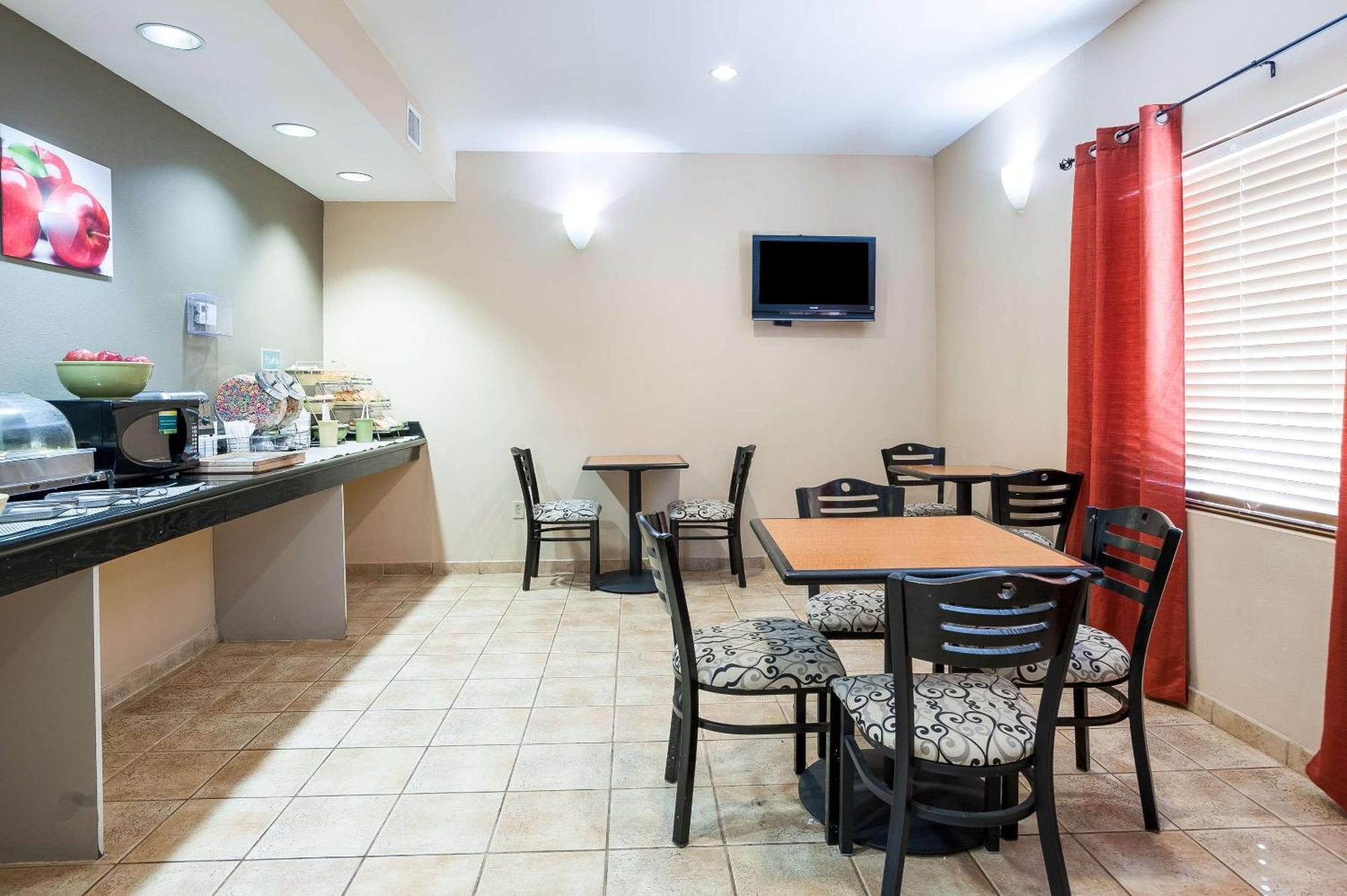 Quality Inn & Suites Lake Charles South Kültér fotó