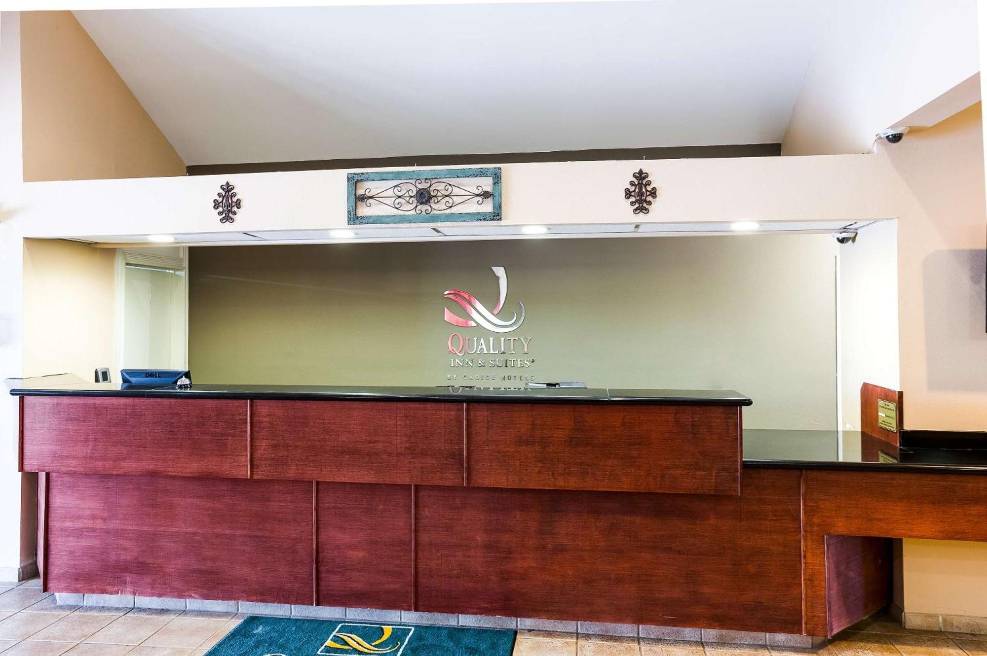 Quality Inn & Suites Lake Charles South Kültér fotó